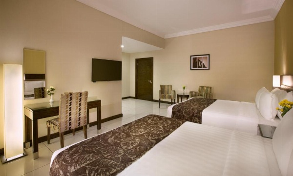 Gateway Hotel image 43