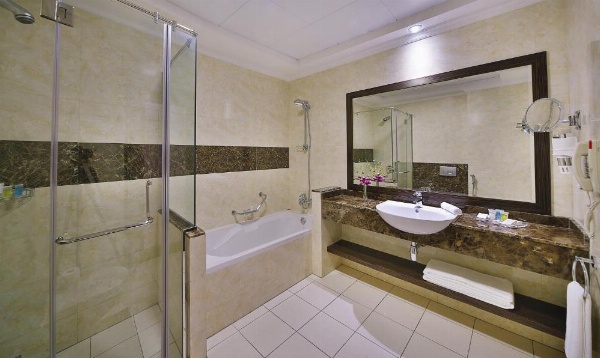 Gateway Hotel image 57